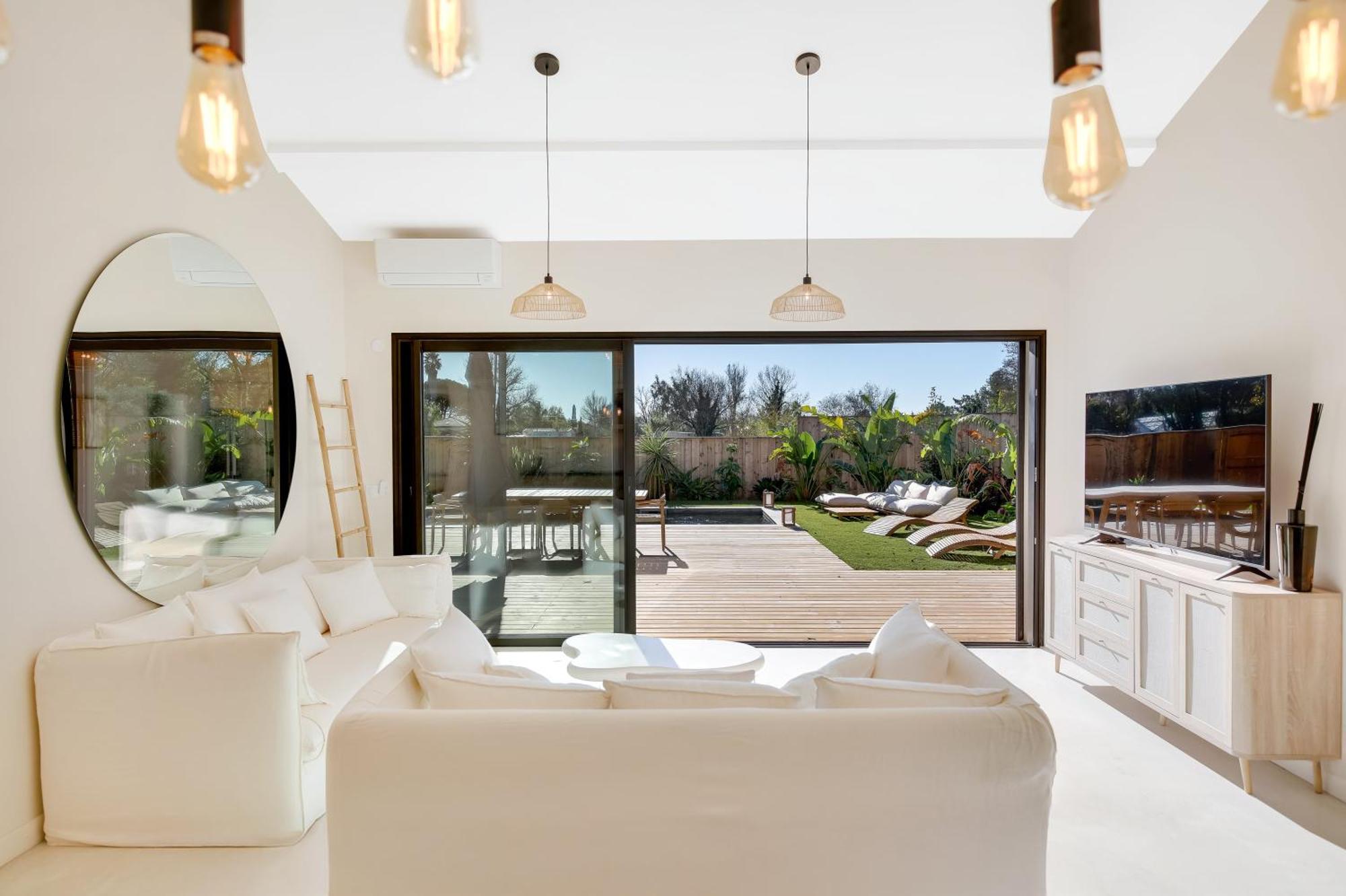 3min De La - 14p - Calme - Moderne - Jacuzzi - Bbq Villa